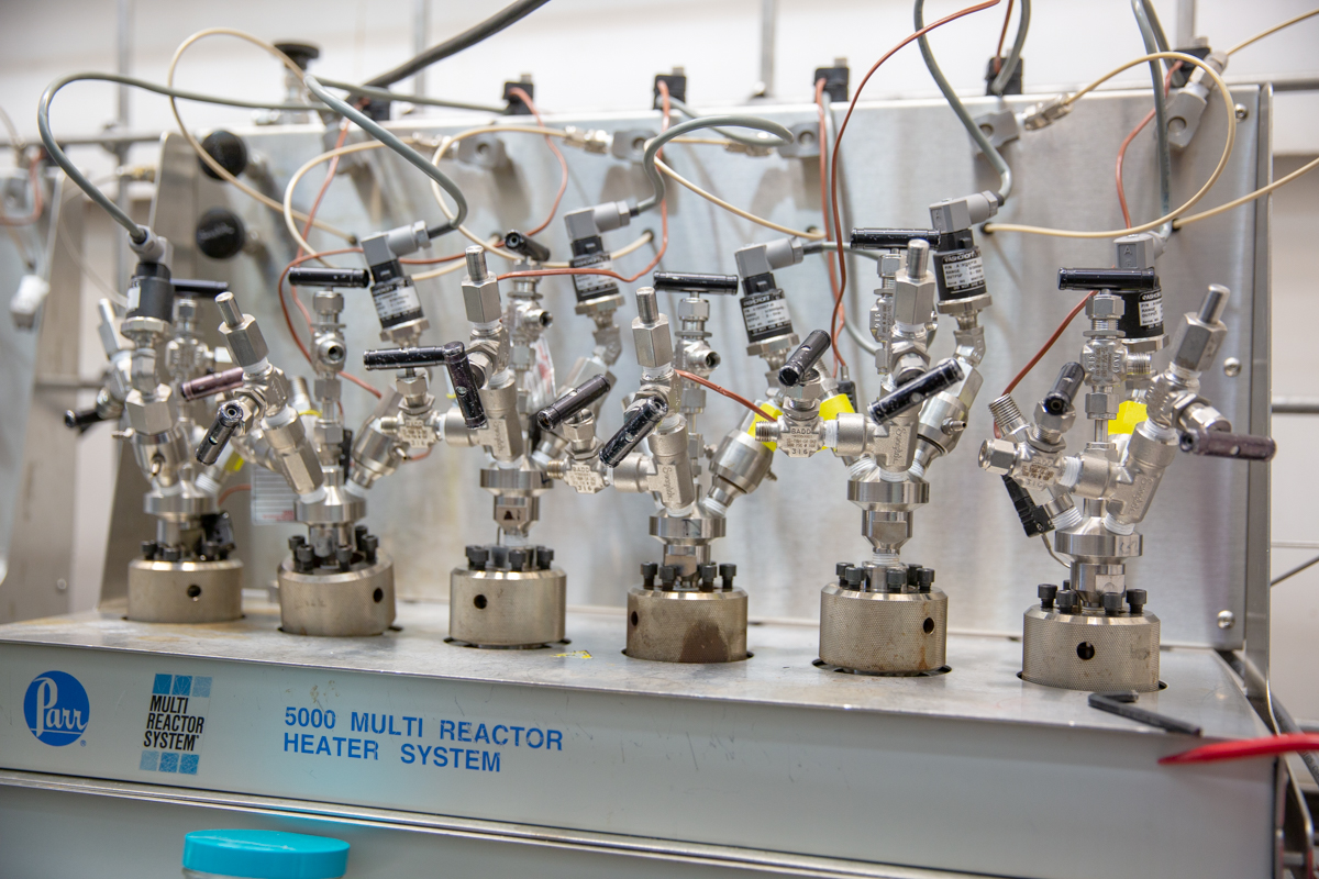 Lab Tour – Stahl Research Group – UW–Madison